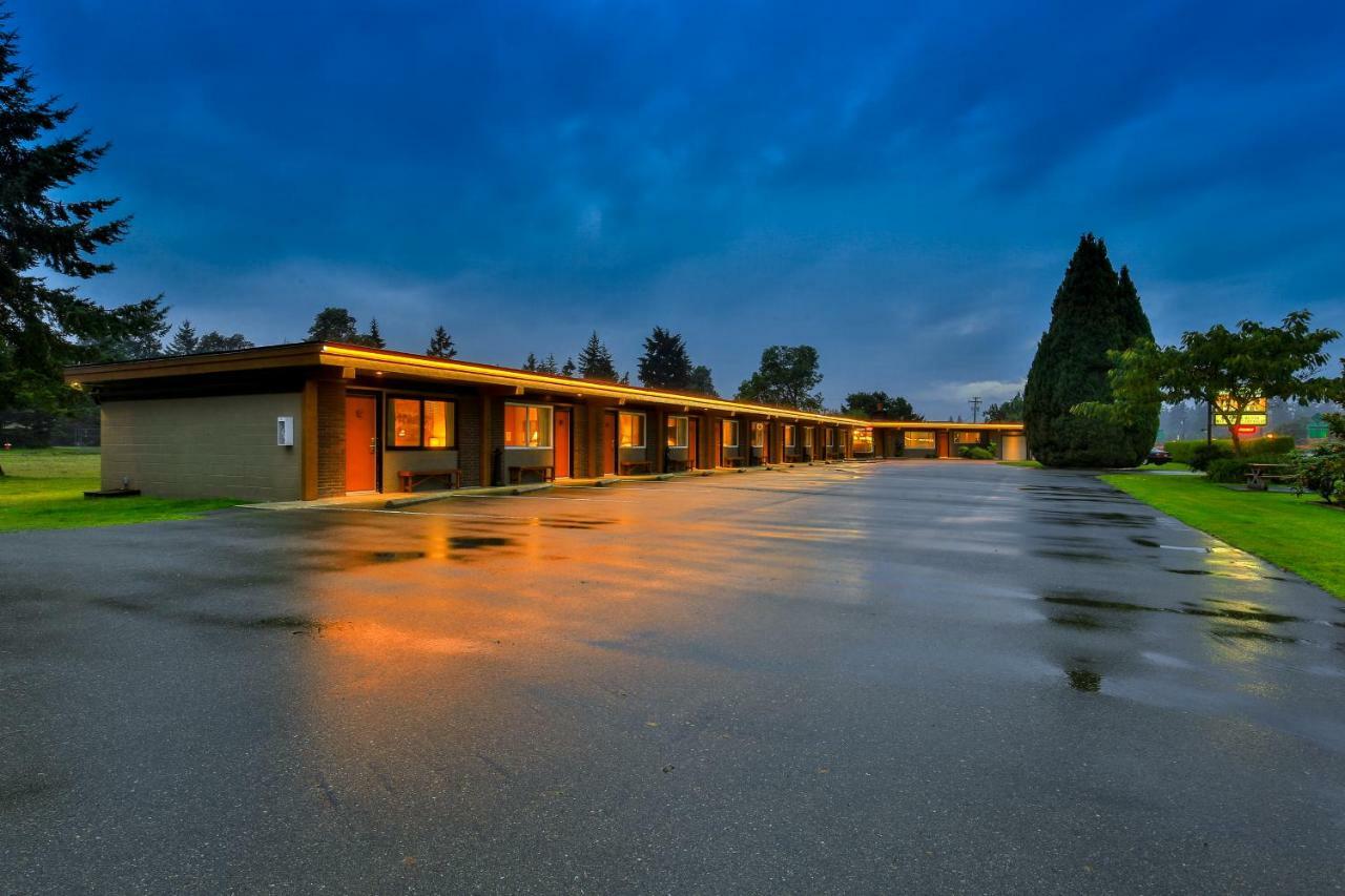 Arbutus Grove Motel Parksville Exterior foto
