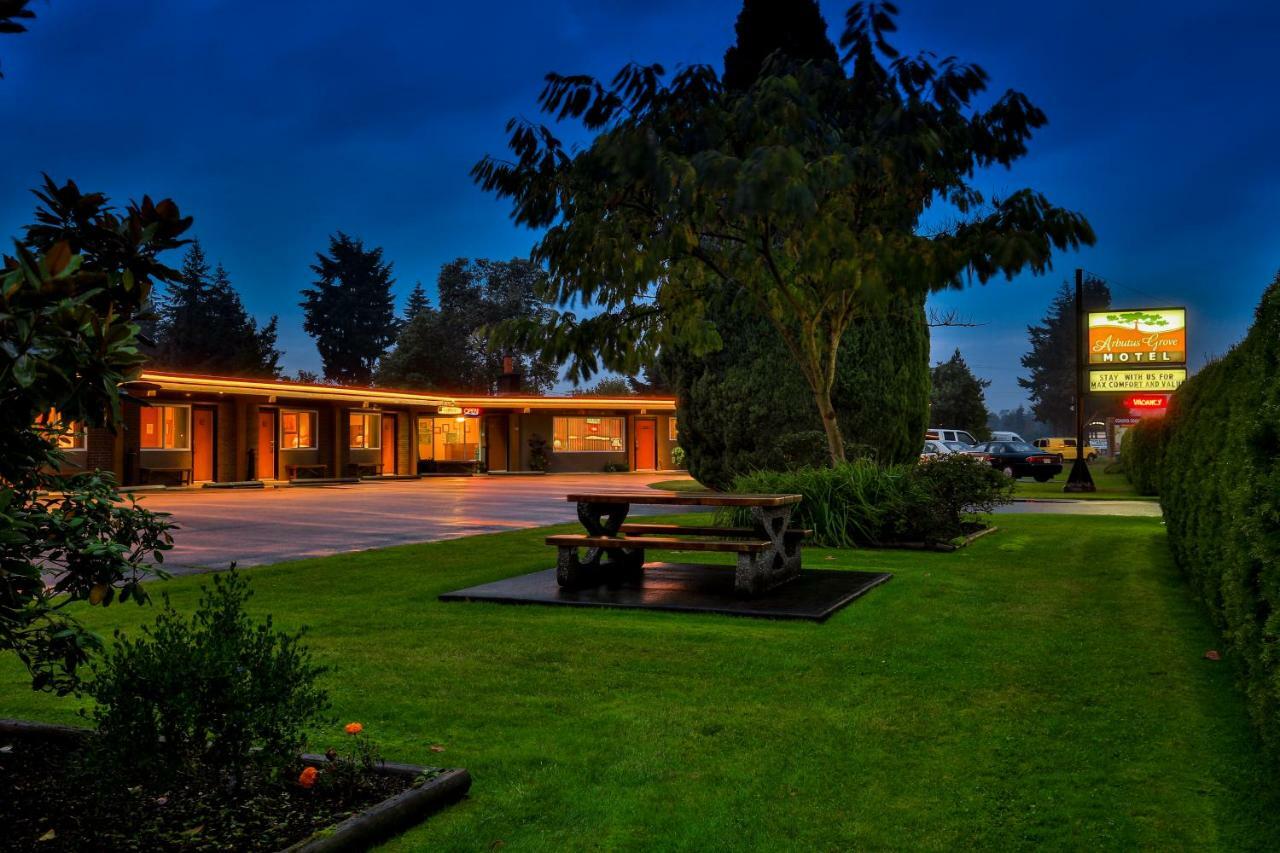 Arbutus Grove Motel Parksville Exterior foto