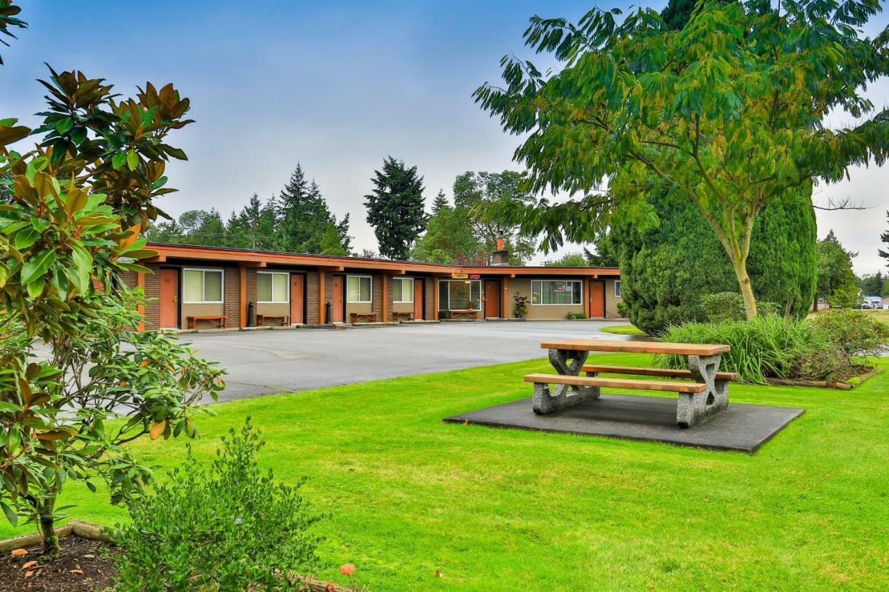 Arbutus Grove Motel Parksville Exterior foto